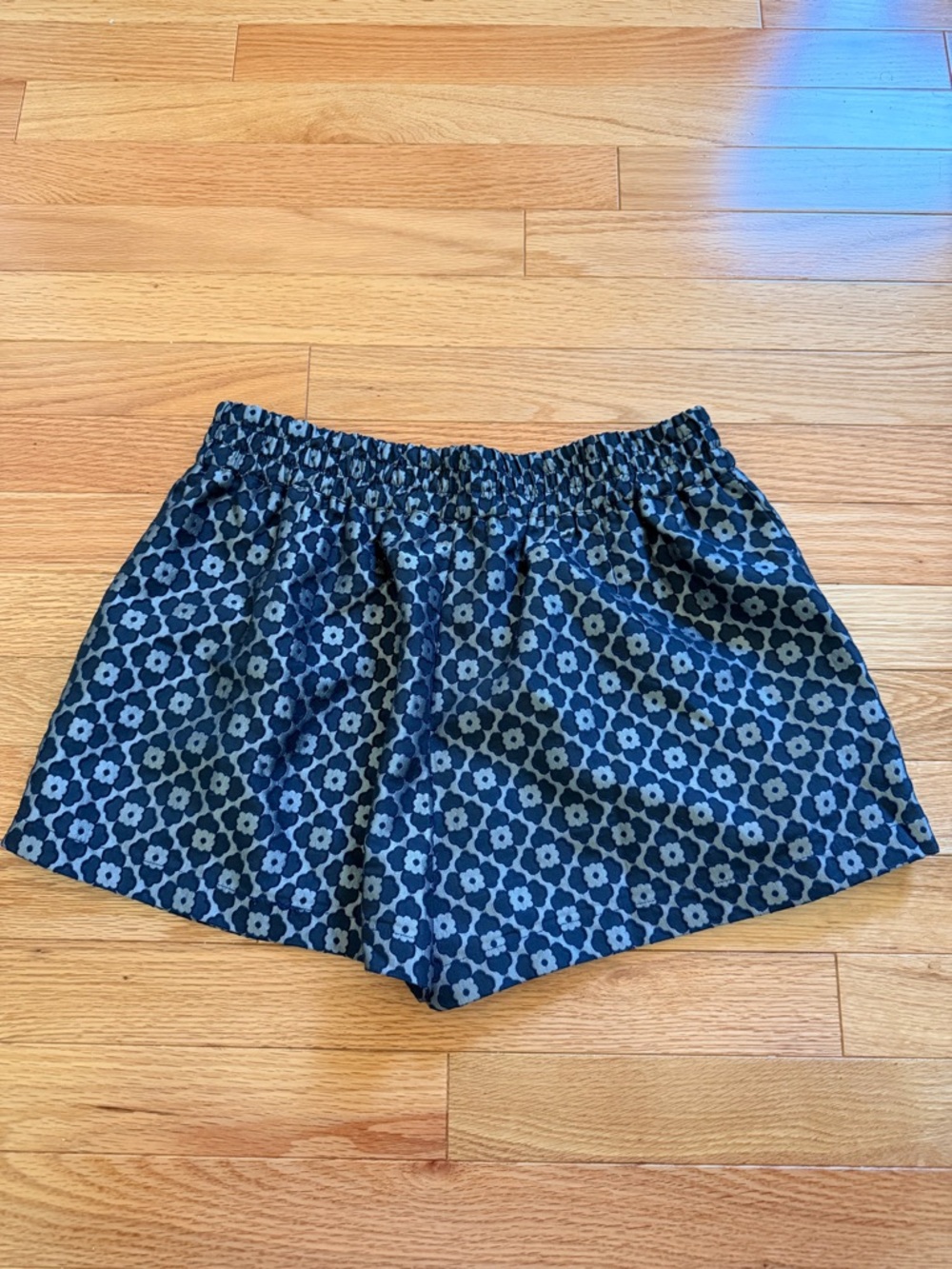 Francesca's Collections Navy Floral High-Waist Elastic Shorts